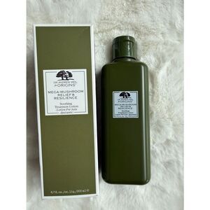Origins Mega-Mushroom Soothing Treatment Lotion - Olive Green
